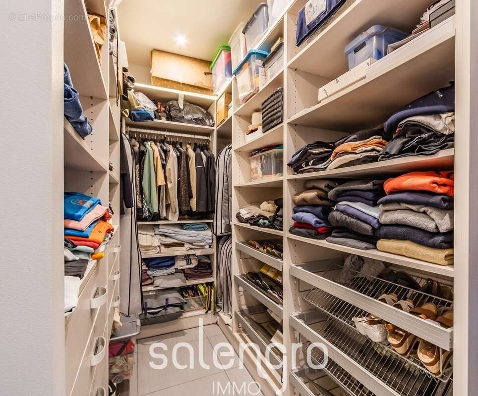 Appartement à LIMAS