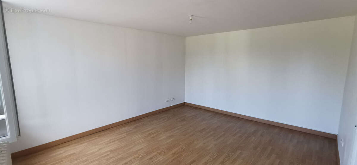 Maison à COURCELLES-CHAUSSY