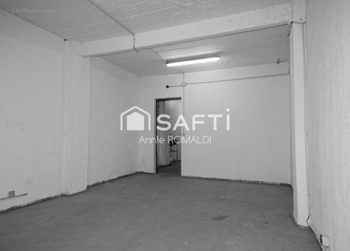 Photo 4 - Commerce à ARGENTEUIL