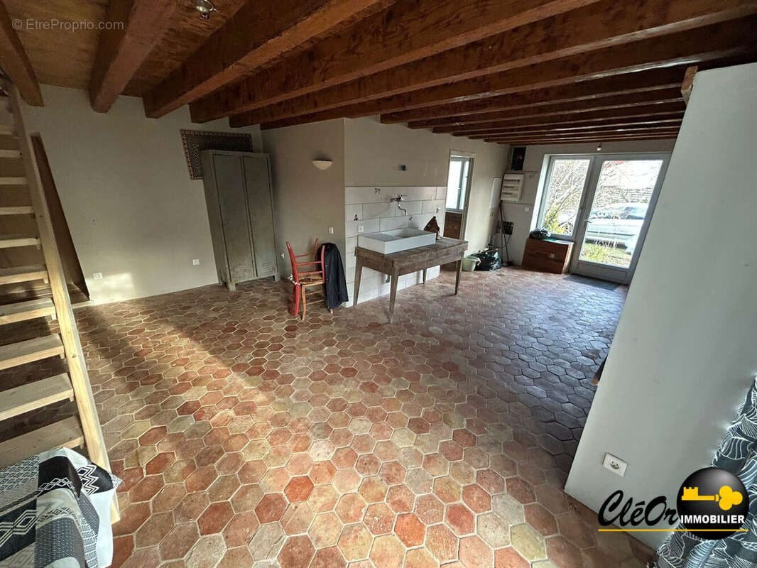 Maison à SAINT-MARCEL