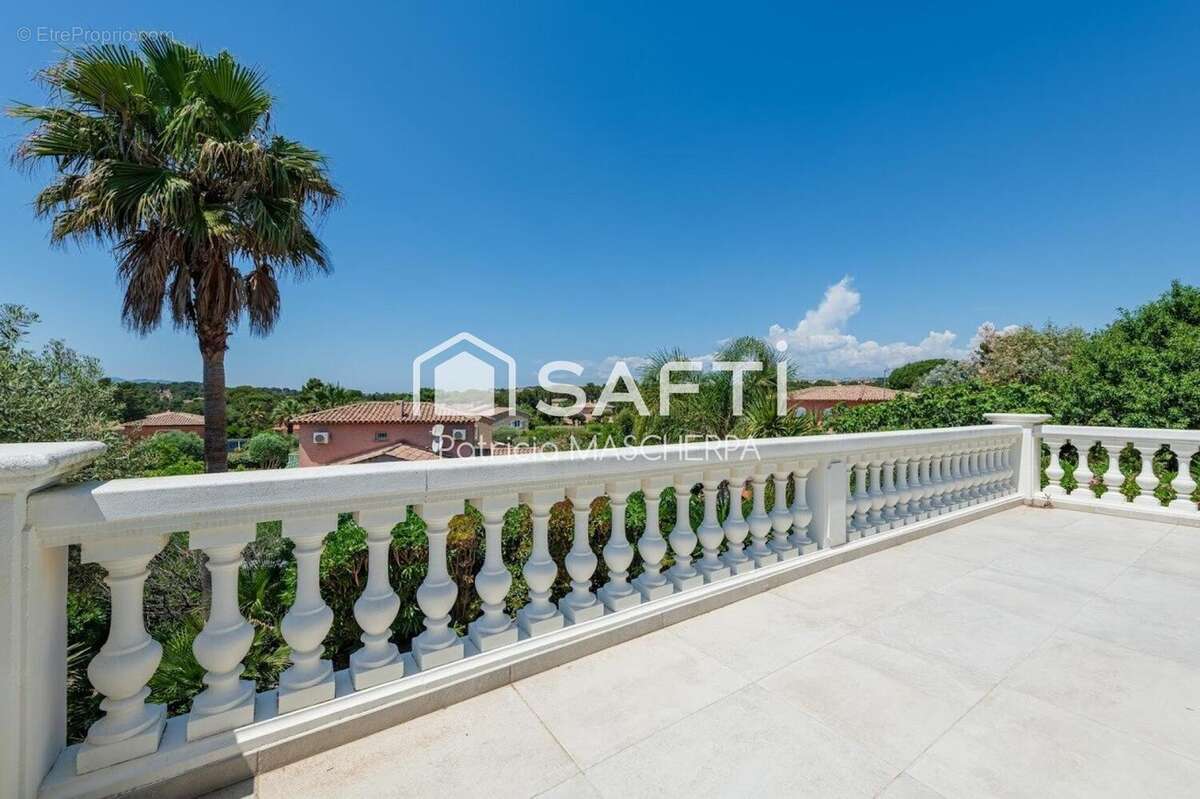 Photo 3 - Maison à SAINT-RAPHAEL