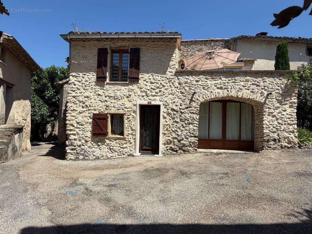 Maison à MALAUCENE