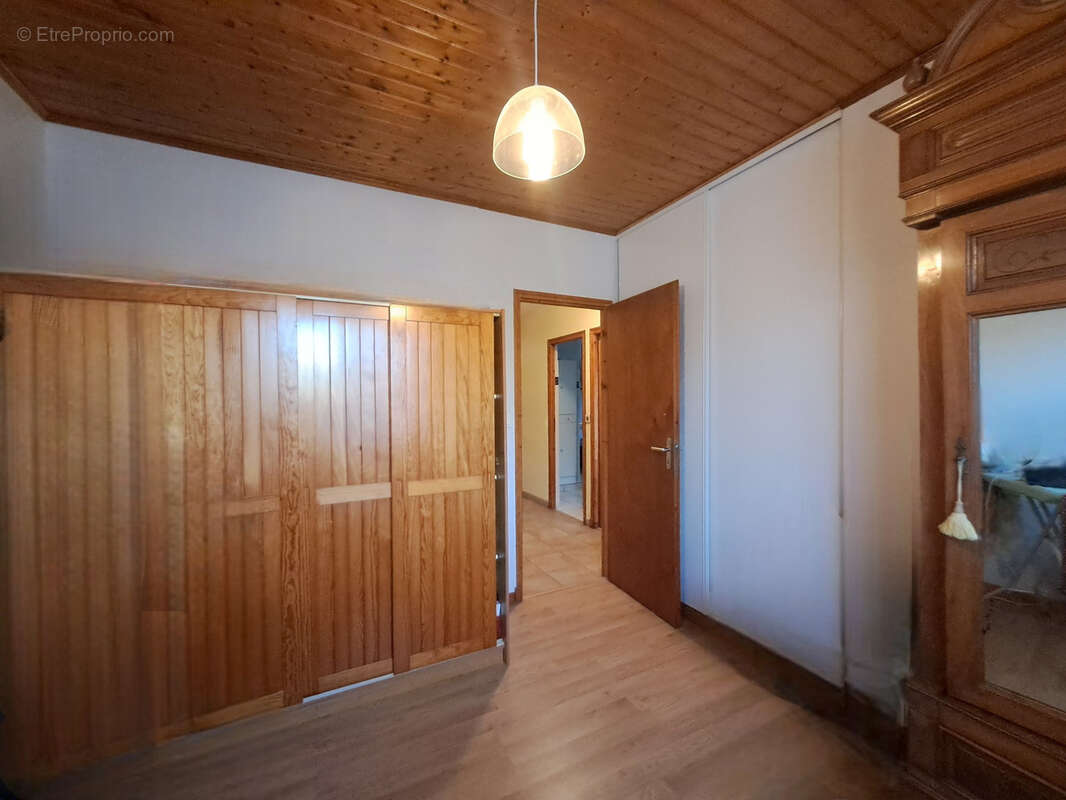 Maison à FEUGAROLLES