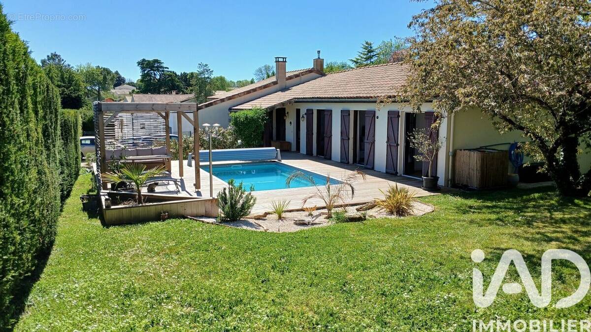 Photo 1 - Maison à SAINT-GEORGES-DES-COTEAUX