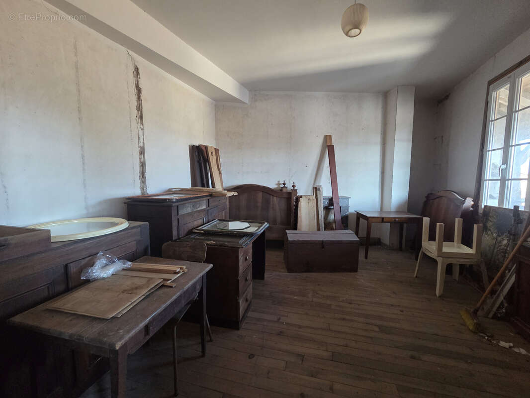 Maison de village en pierre avec fort potentiel - photo 11