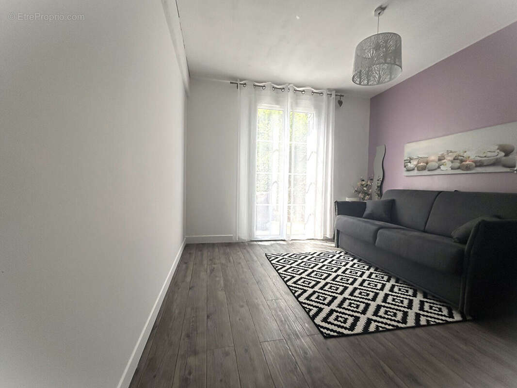 Maison à VERT-SAINT-DENIS