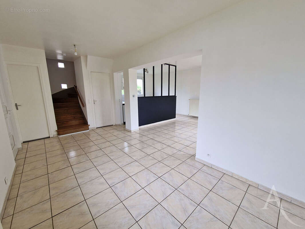 Maison à MONDEVILLE