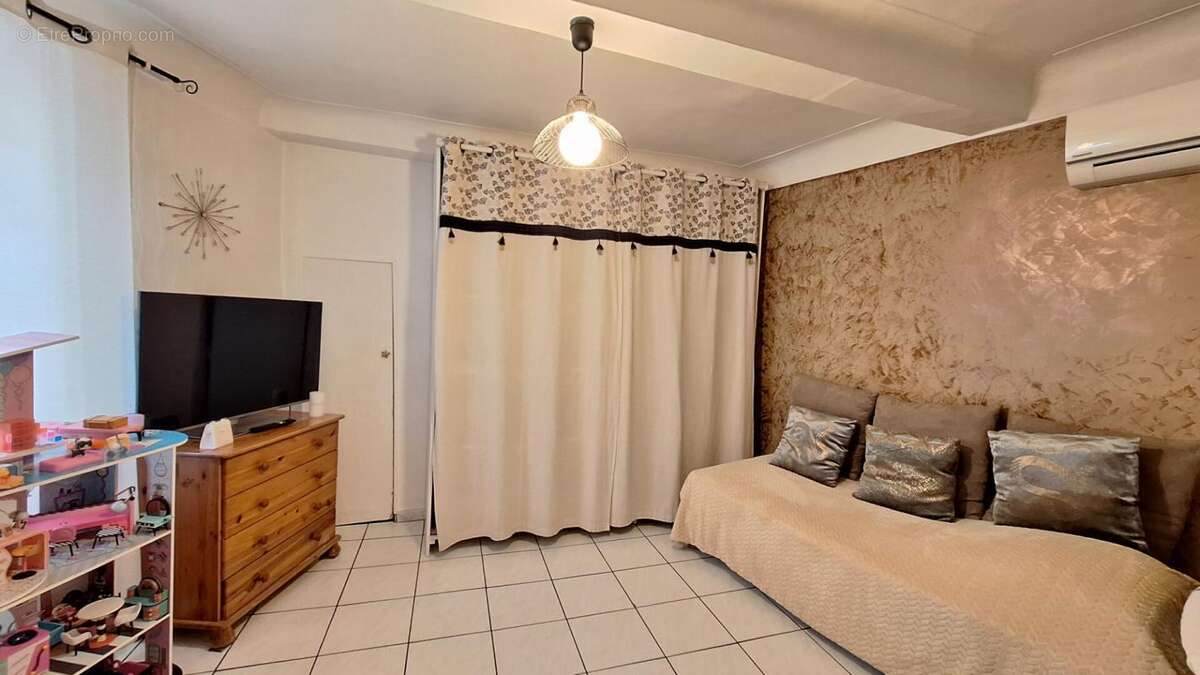 Appartement à MARSEILLE-11E