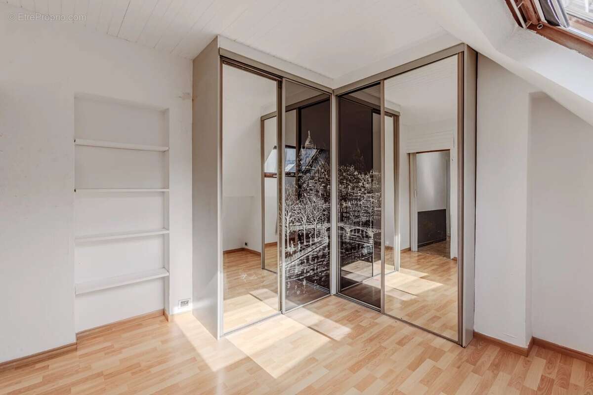 Appartement à PARIS-3E