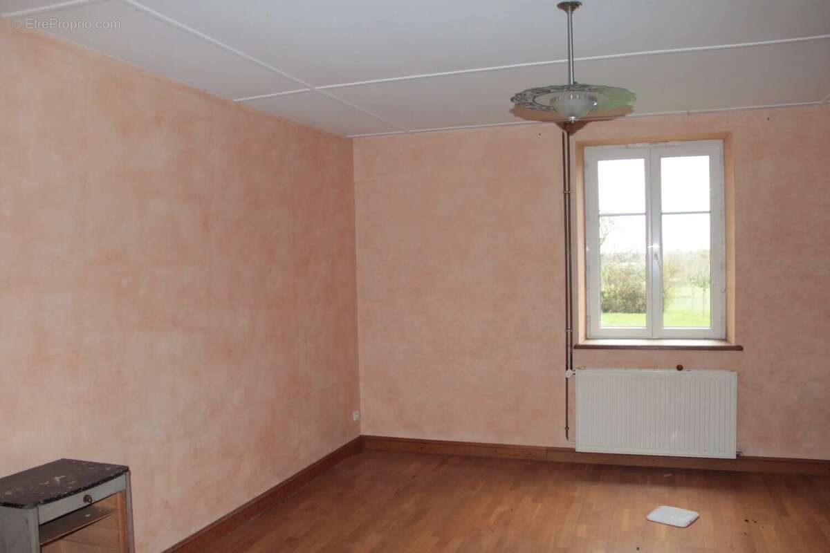 Maison à LAPERRIERE-SUR-SAONE