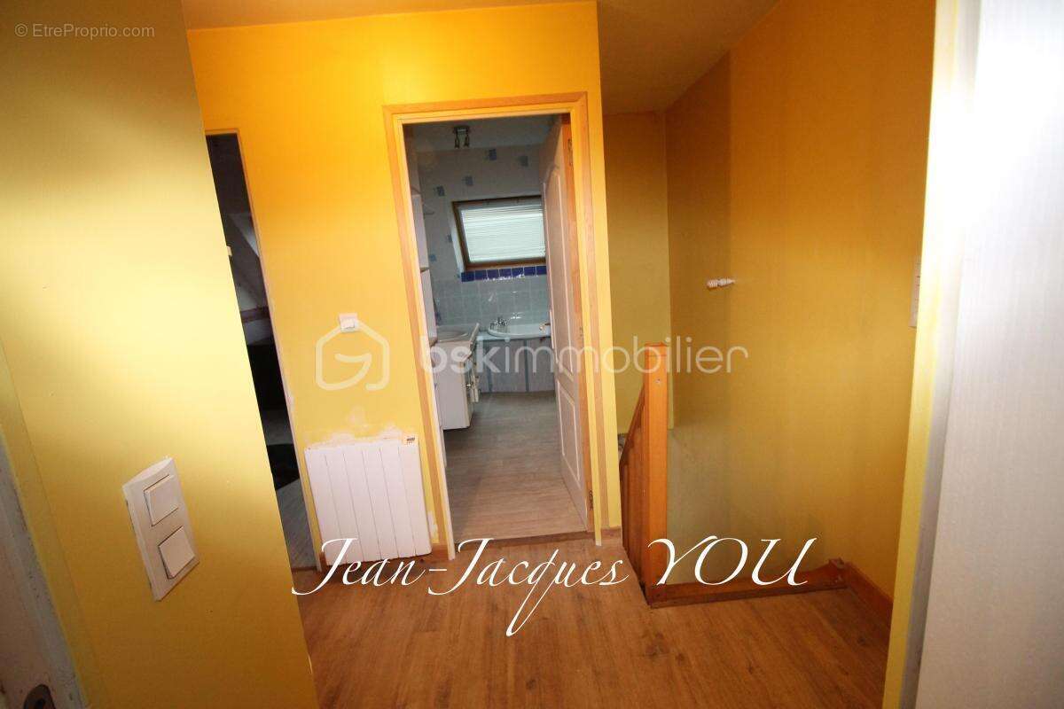 Maison à SAINT-POIS