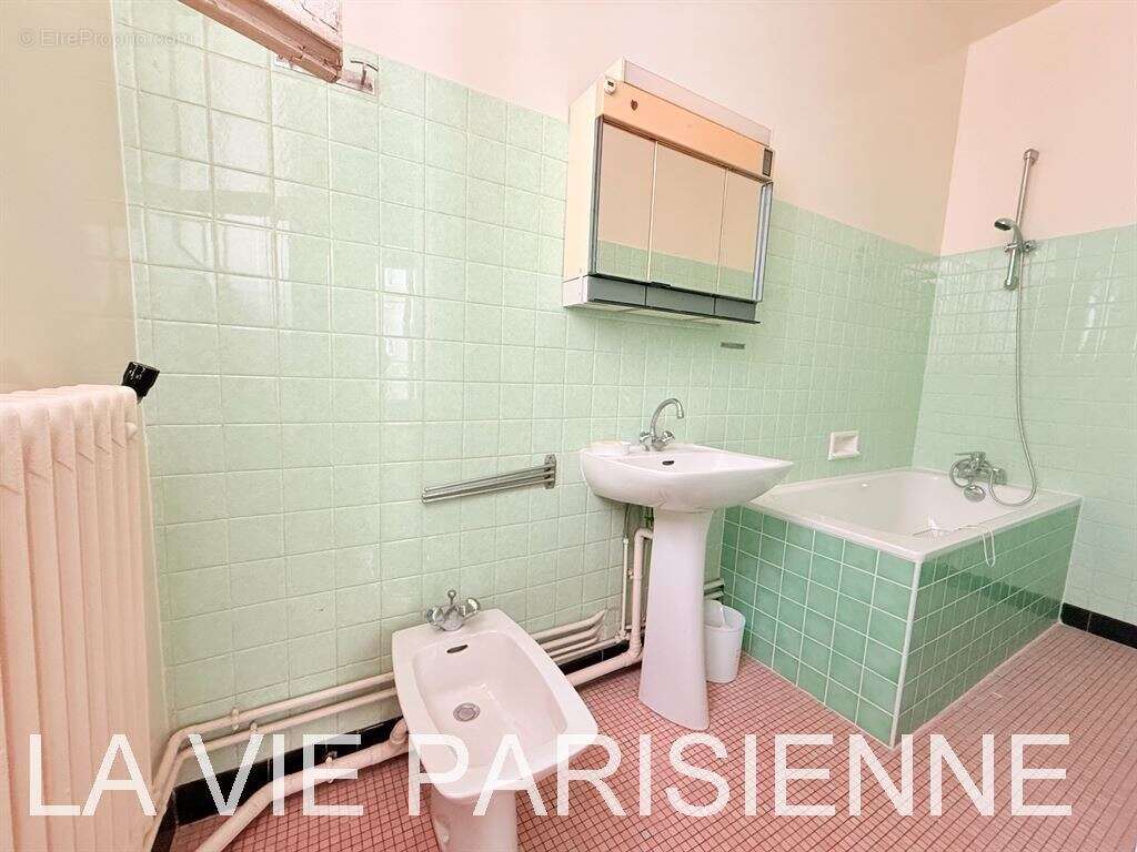 Appartement à PARIS-15E