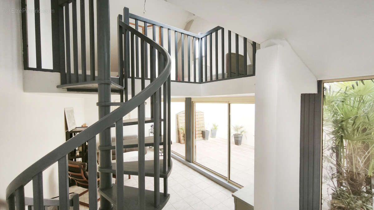 Maison à PONT-SAINTE-MARIE