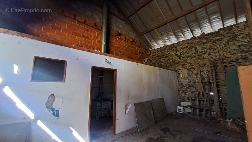 Maison à CHAPDES-BEAUFORT