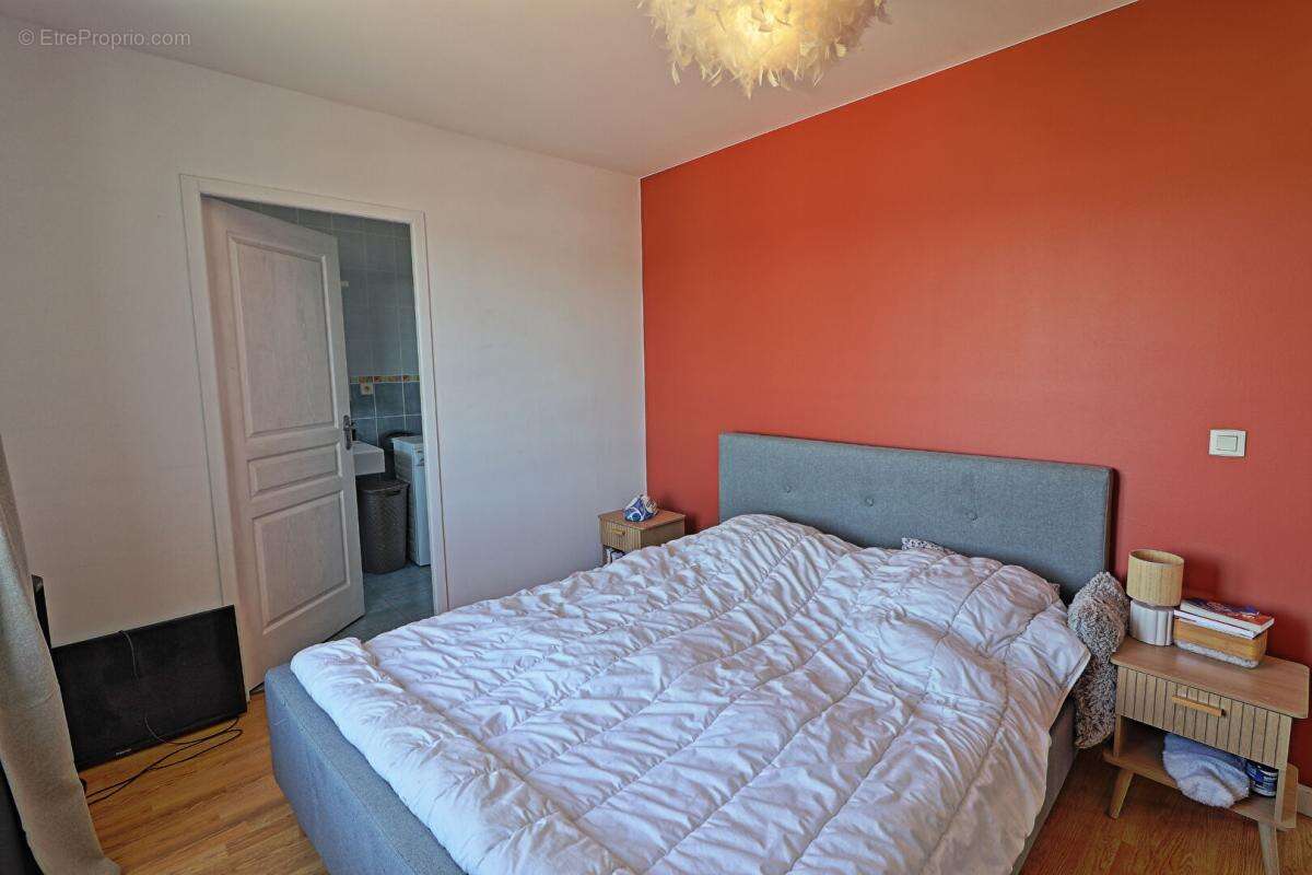 Appartement T2 Bourgoin Jallieu, 48 m² + garage et parking - photo 6