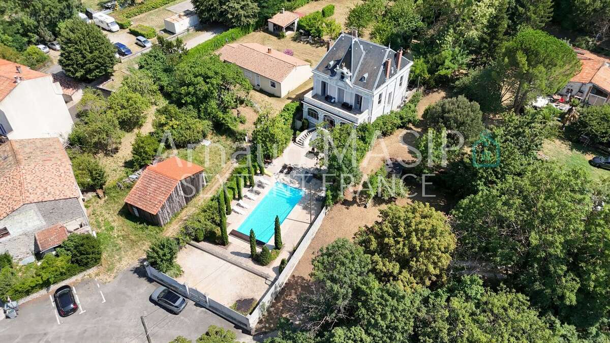 Sublime authentique chateau totalement renove au coeur du pays cathare, piscine, vue chateau - photo 24