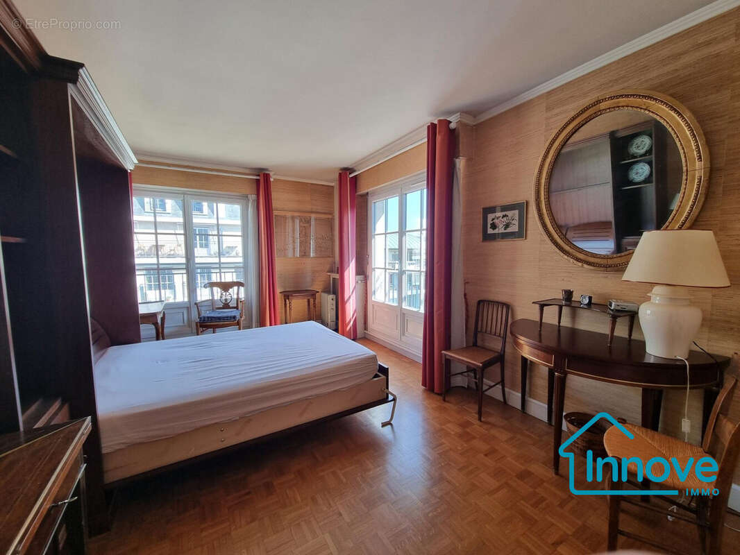 Appartement à VERSAILLES