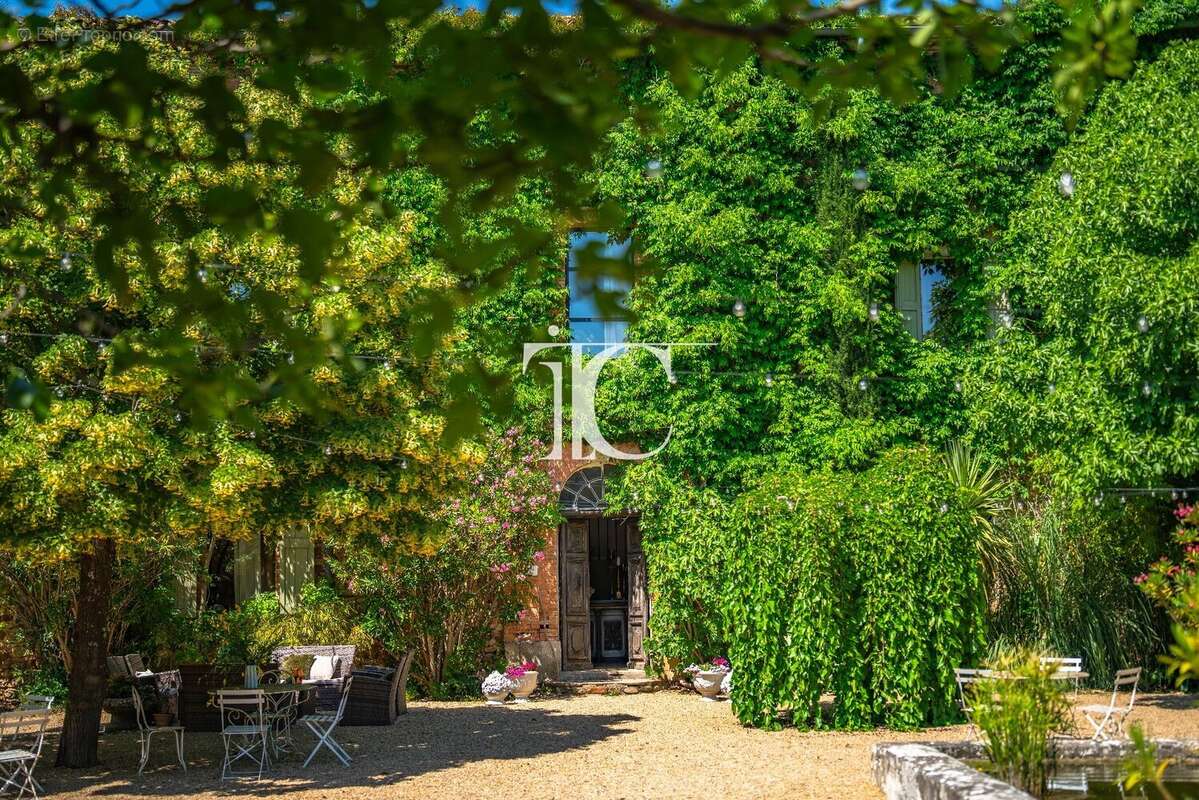 Maison à FLAUX