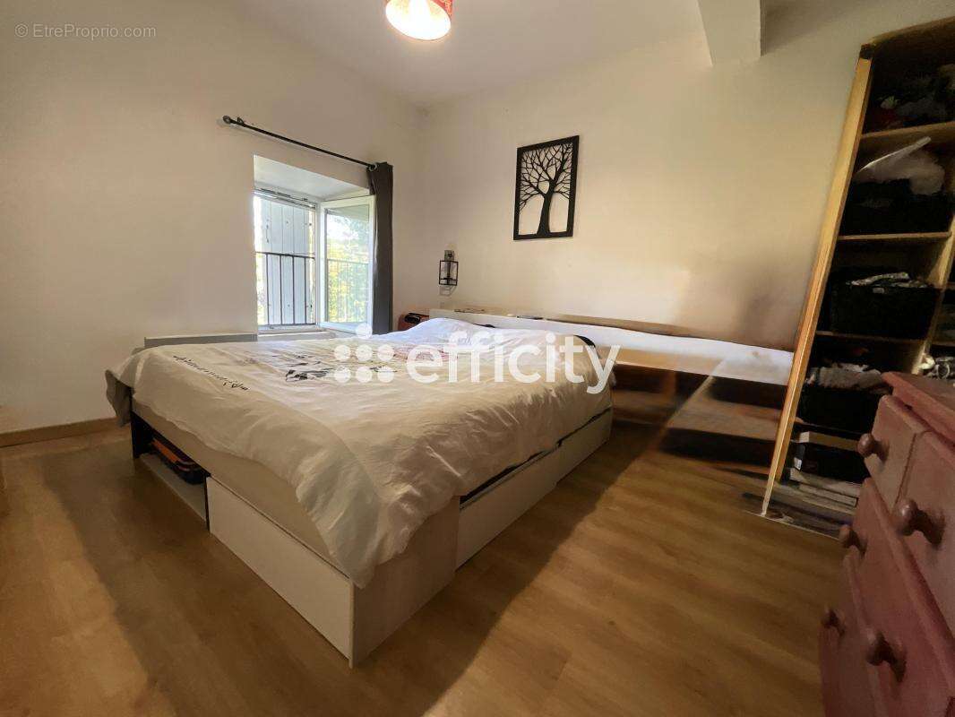 Appartement à PRIVAS