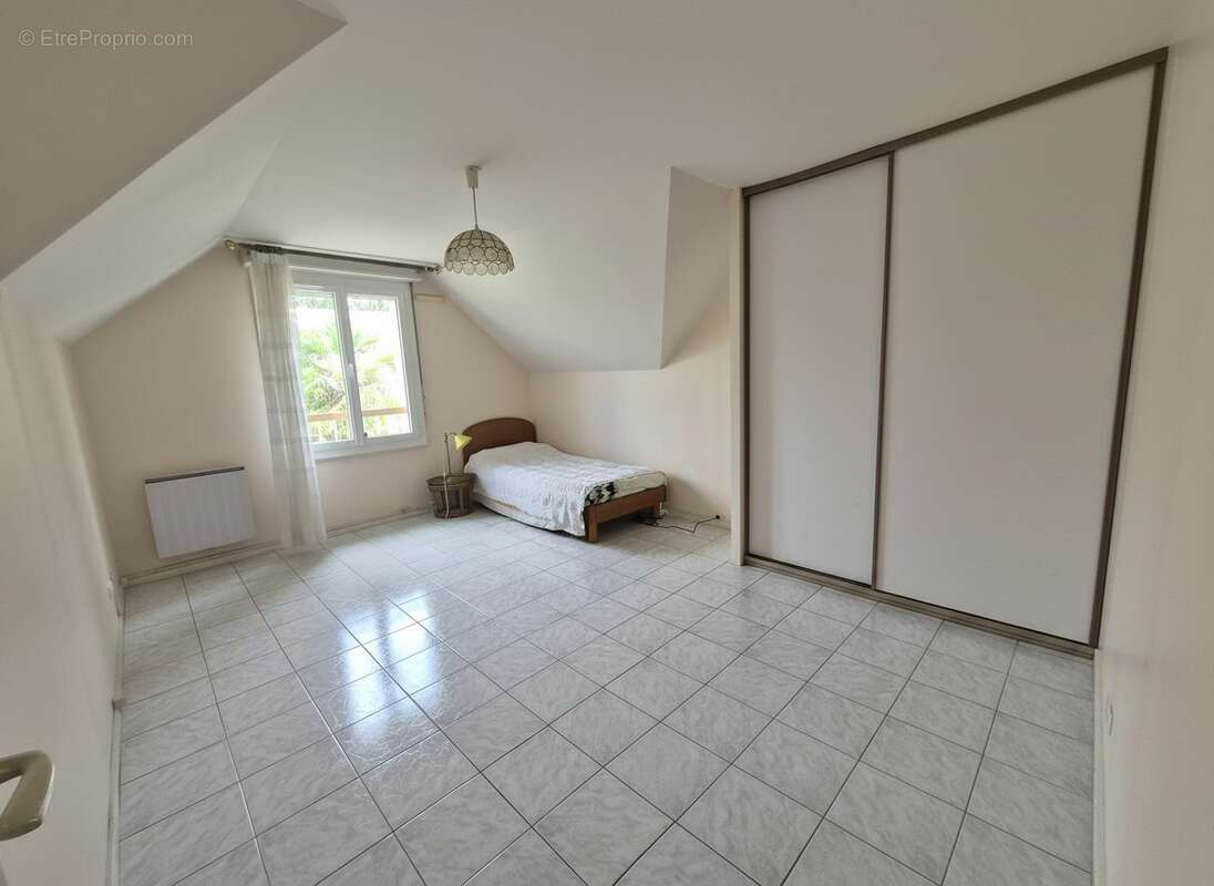 Maison 153 m² à Noisy-Le-Grand  - photo 5