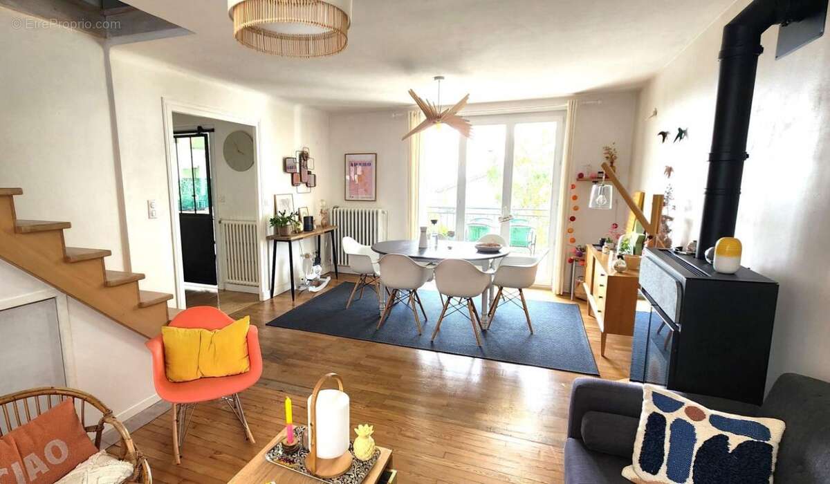 Maison à SAINT-JUST-SAINT-RAMBERT