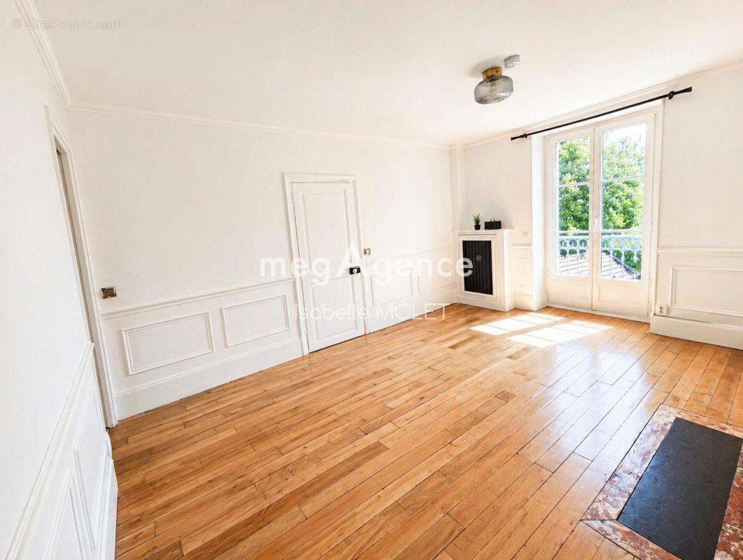 Maison de caractère de 10 pièces avec piscine - photo 4