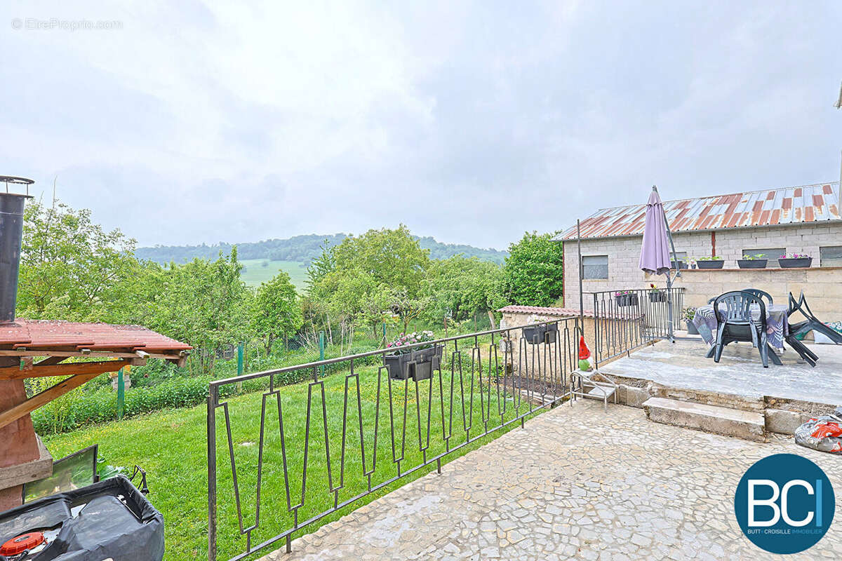 Maison à MONT-L'ETROIT