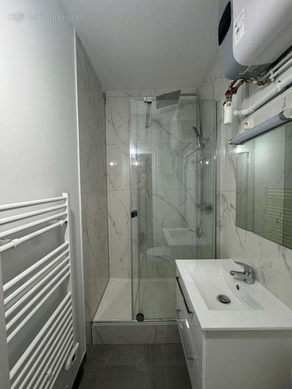 Appartement à PARIS-20E