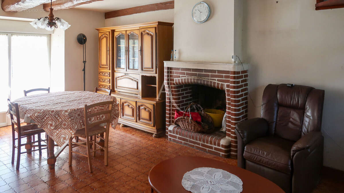 Maison Cruguel 5 pièces 95 m2 - photo 2
