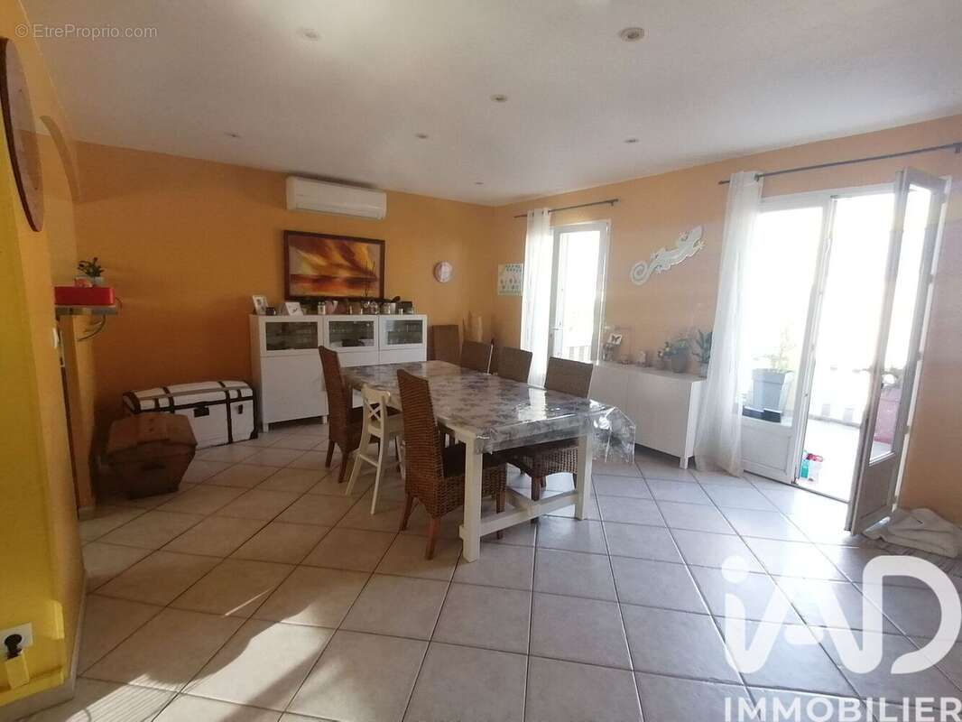 Photo 4 - Maison à CUERS