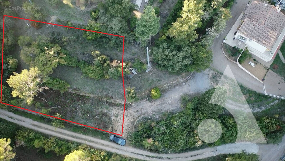 Terrain à DRAGUIGNAN