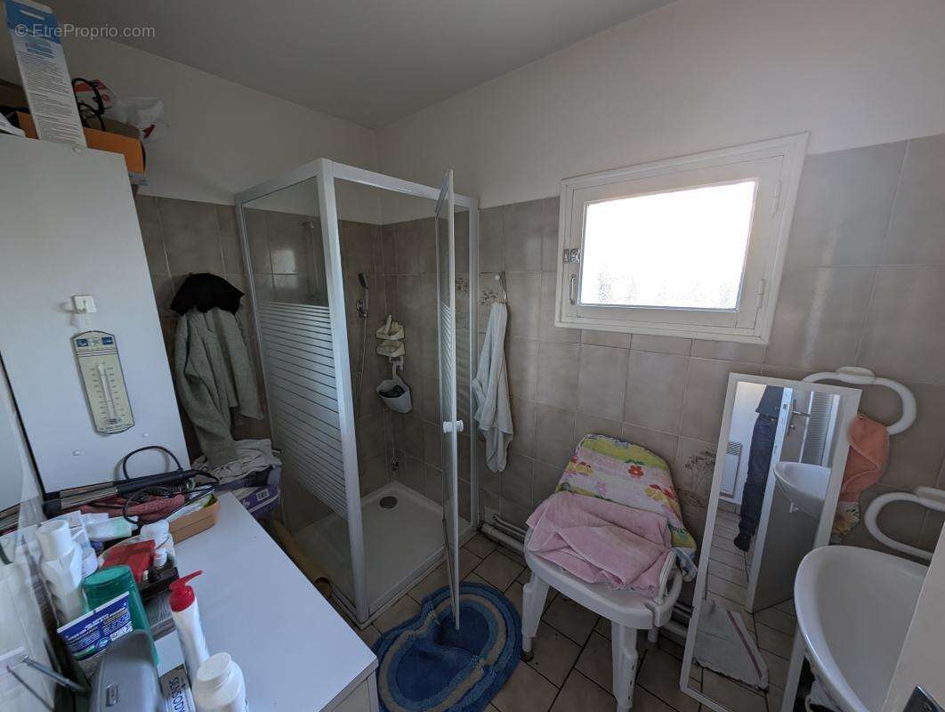 ARTIGUES Maison à rénover 70 m² parcelle 238m²  159 000€ - photo 5