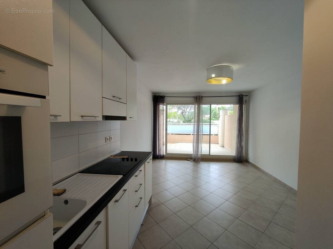 Appartement type 2 proche centre Ile Rousse - photo 2