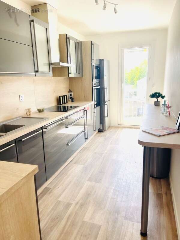 T3 de 75 m2 avec double parking à CHARTRES - photo 3