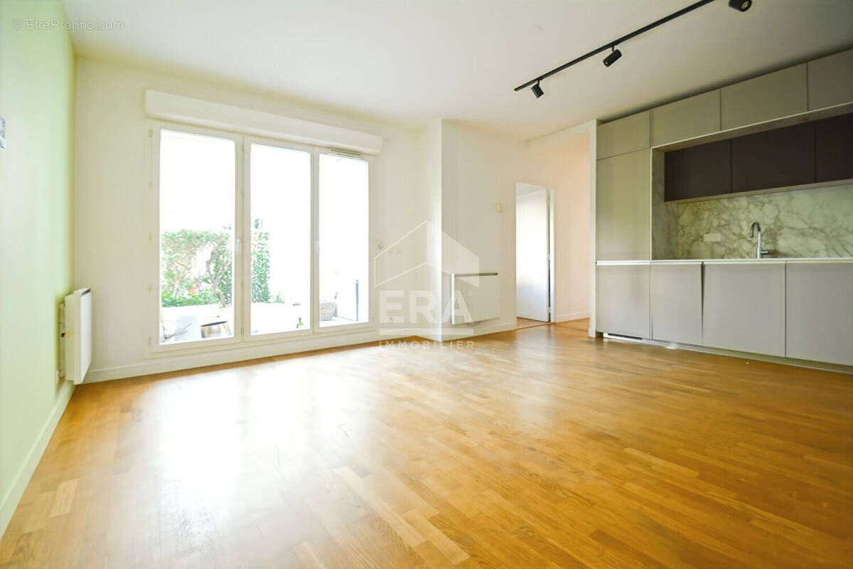 Appartement à ISSY-LES-MOULINEAUX