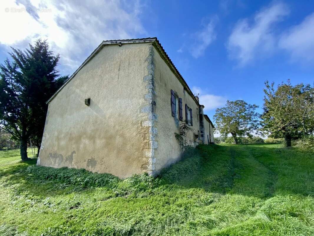 Maison à SAINT-CASSIEN