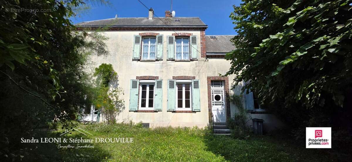 Maison à JOUY