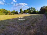 Terrain à SAINT-GEORGES-ANTIGNAC