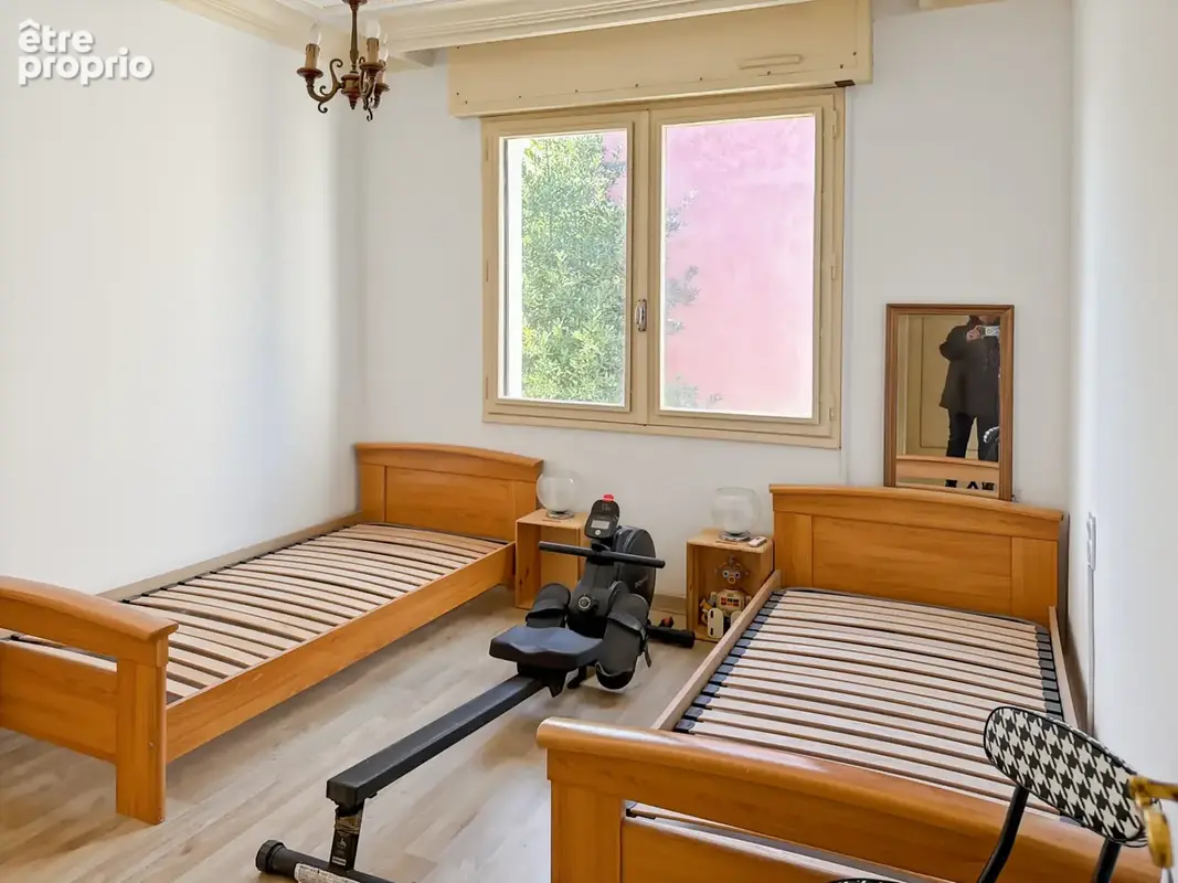Maison 170 m2, 5 chambres, piscine, deux garages. - photo 18