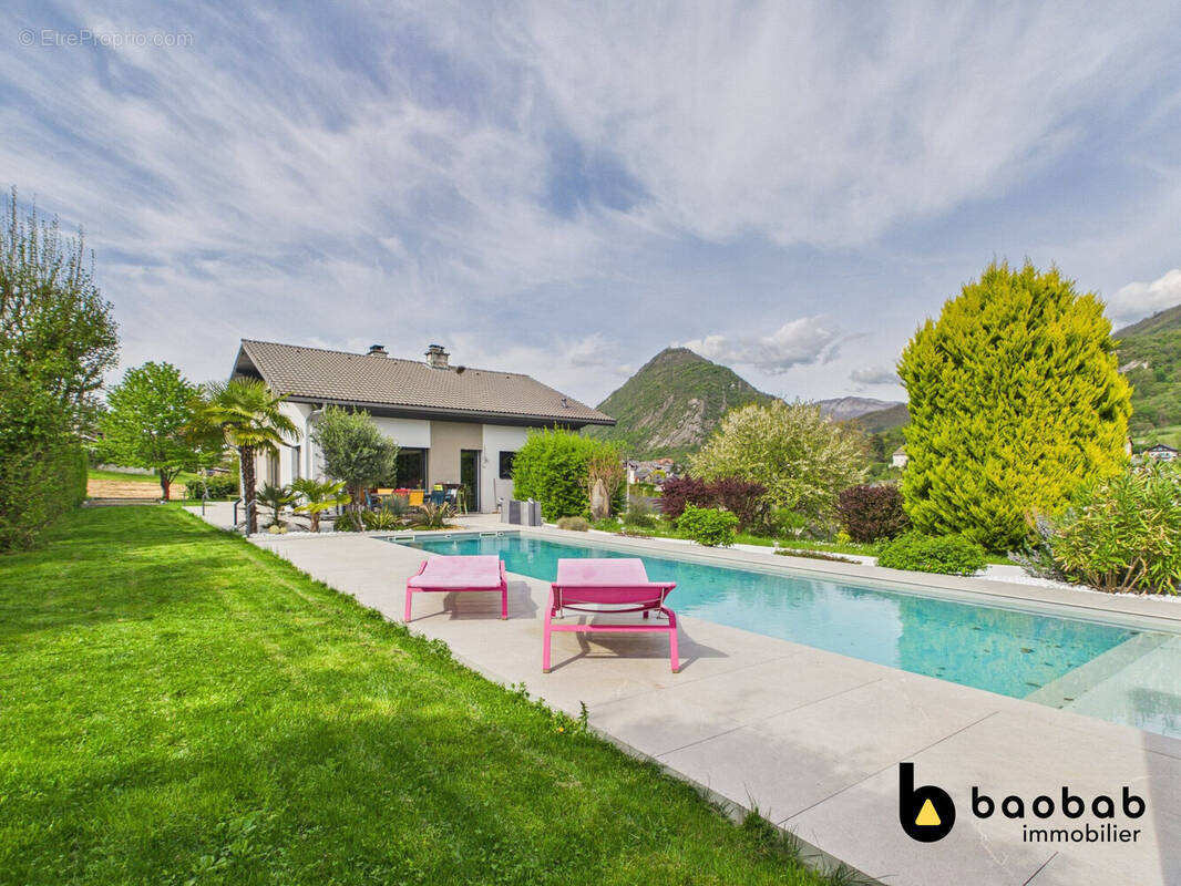 Maison à SAINT-JEOIRE-PRIEURE