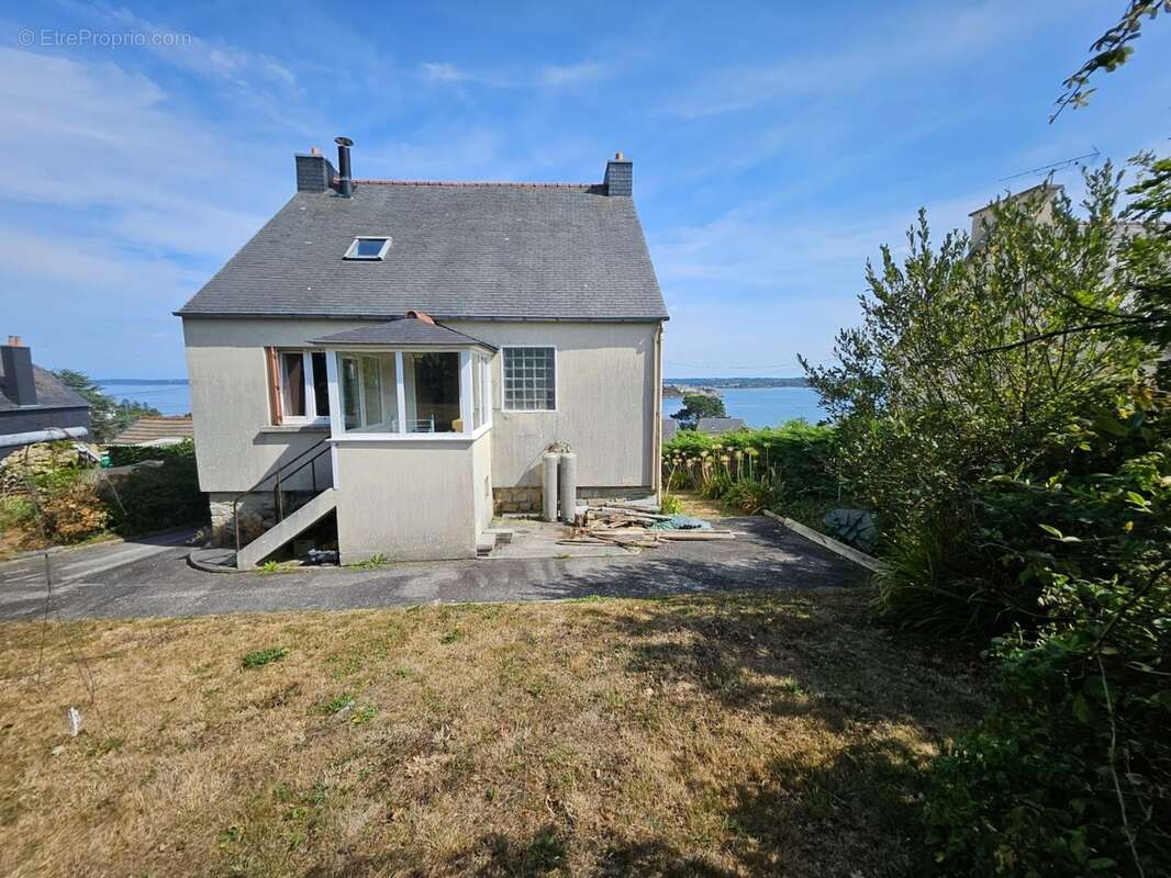 Maison familiale à rénover vue mer à ROSCANVEL (29) - photo 2