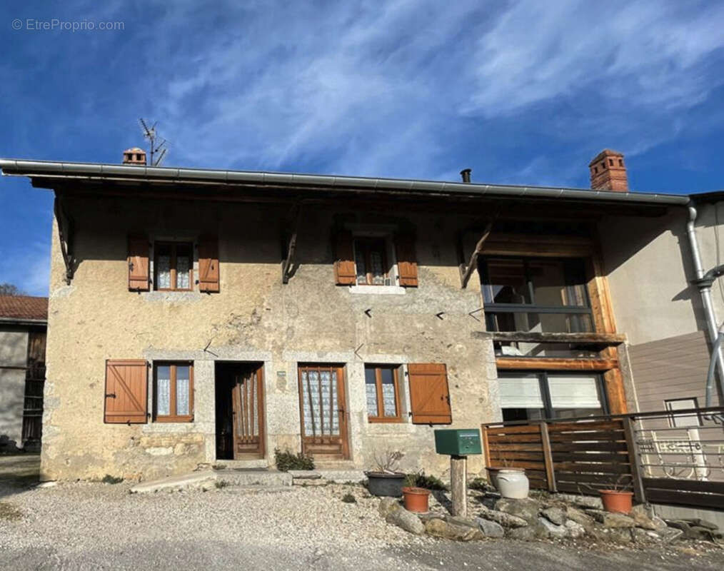 Maison à CERNEX