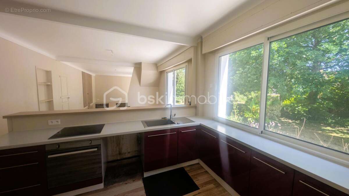 Maison à SECONDIGNY