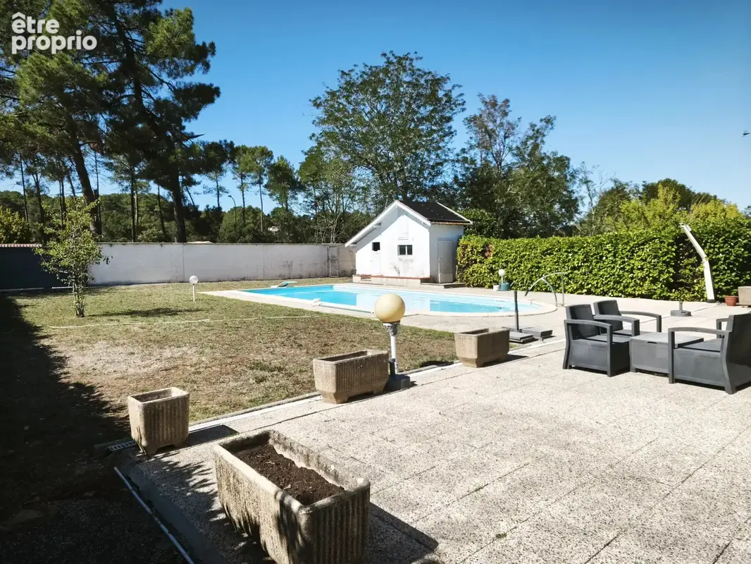 Belle maison de caractère avec maison d’amis indépendante, piscine et jardin - photo 2