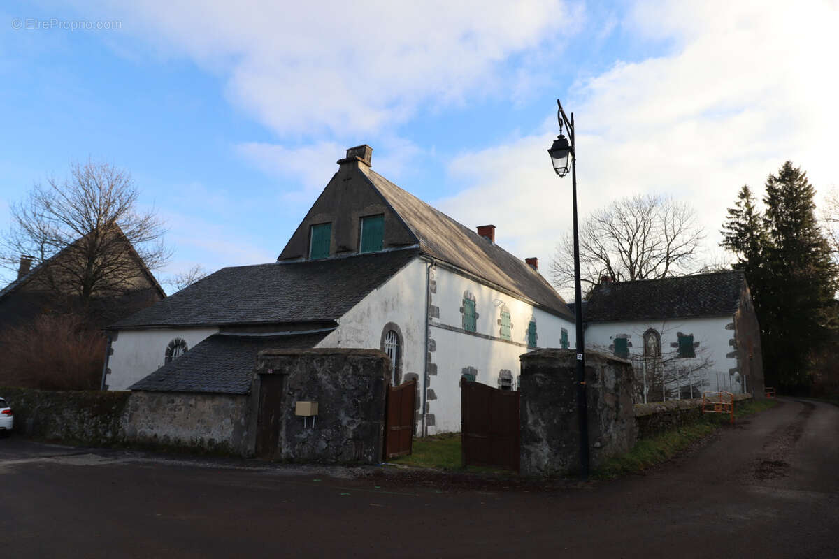 Maison à LAQUEUILLE