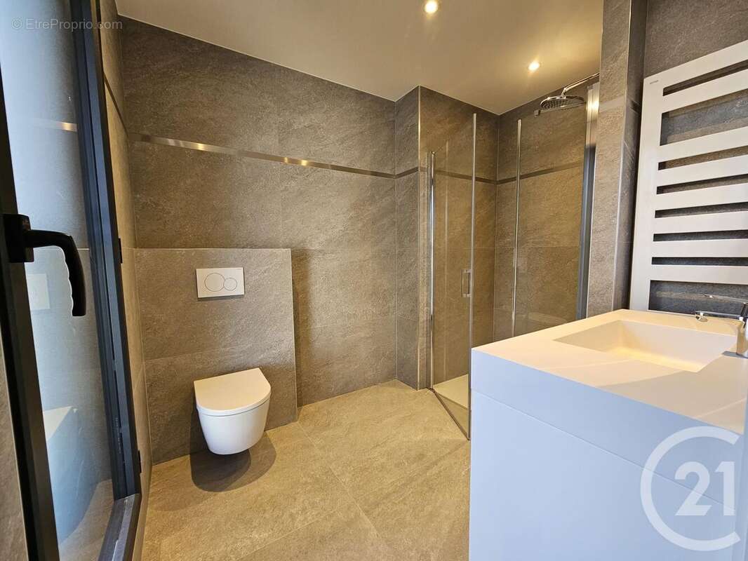 Appartement à SAINT-MAUR-DES-FOSSES