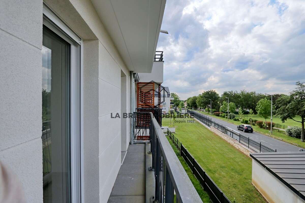 Appartement 71 m² à Emerainville  - photo 6