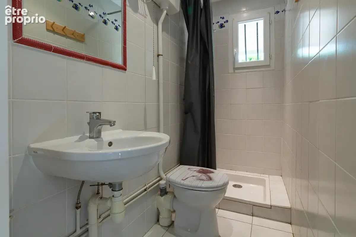 Maison de 2 logements : 1T3 et 1T6 avec piscine et garage sur 1675 m2 de terrain, 26100 ROMANS SUR ISERE - photo 16
