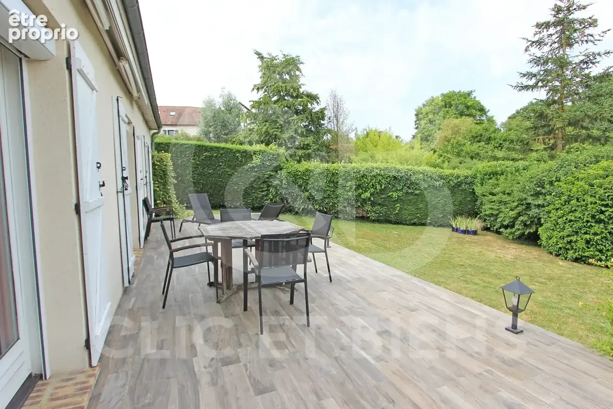 Maison 6 pièces 149 m² à vendre à Elancourt (78990) - photo 4
