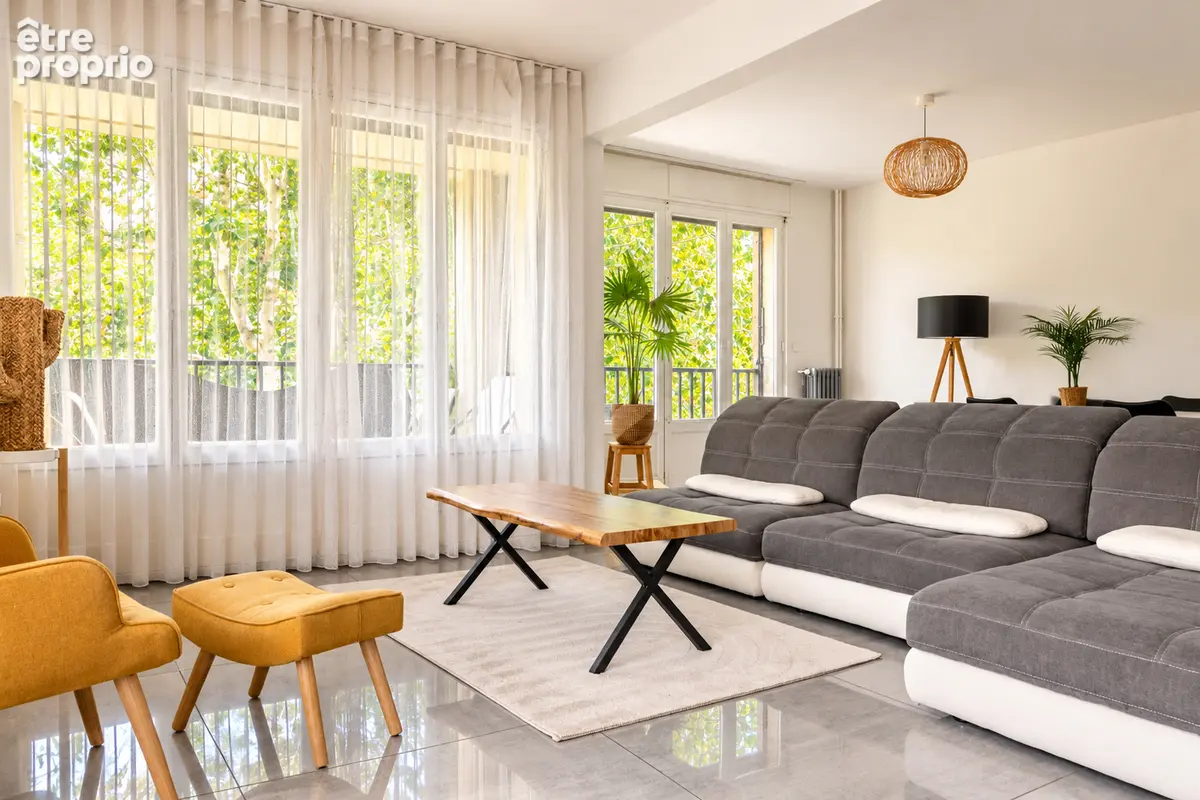 A proximité de la Rotonde - appartement 111 m² avec ascenseur terrasses - photo 2